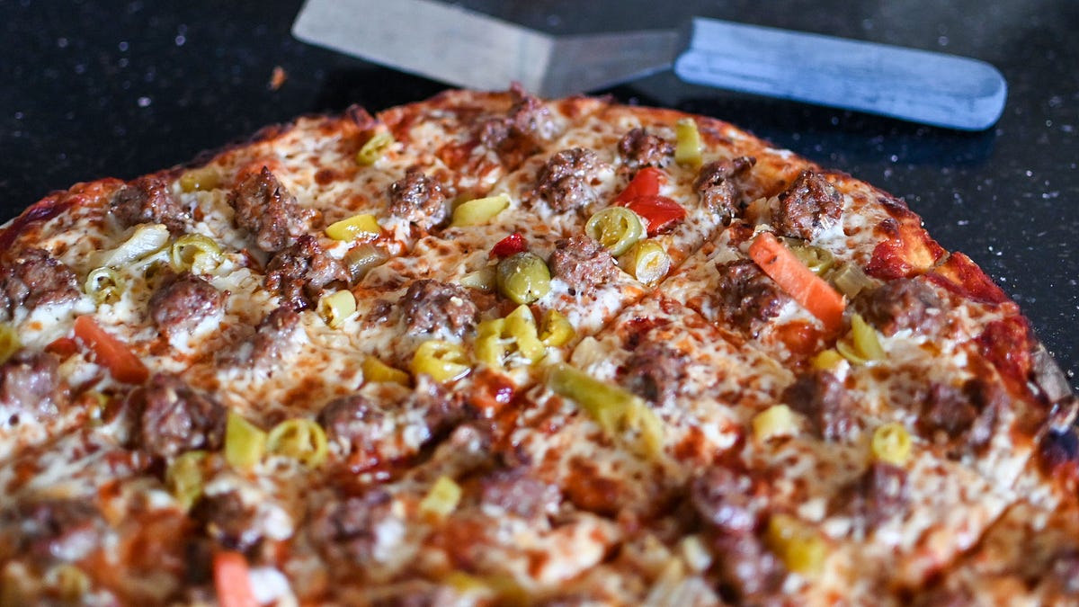 For the Squares: Chicago Tavern-Style Pizza