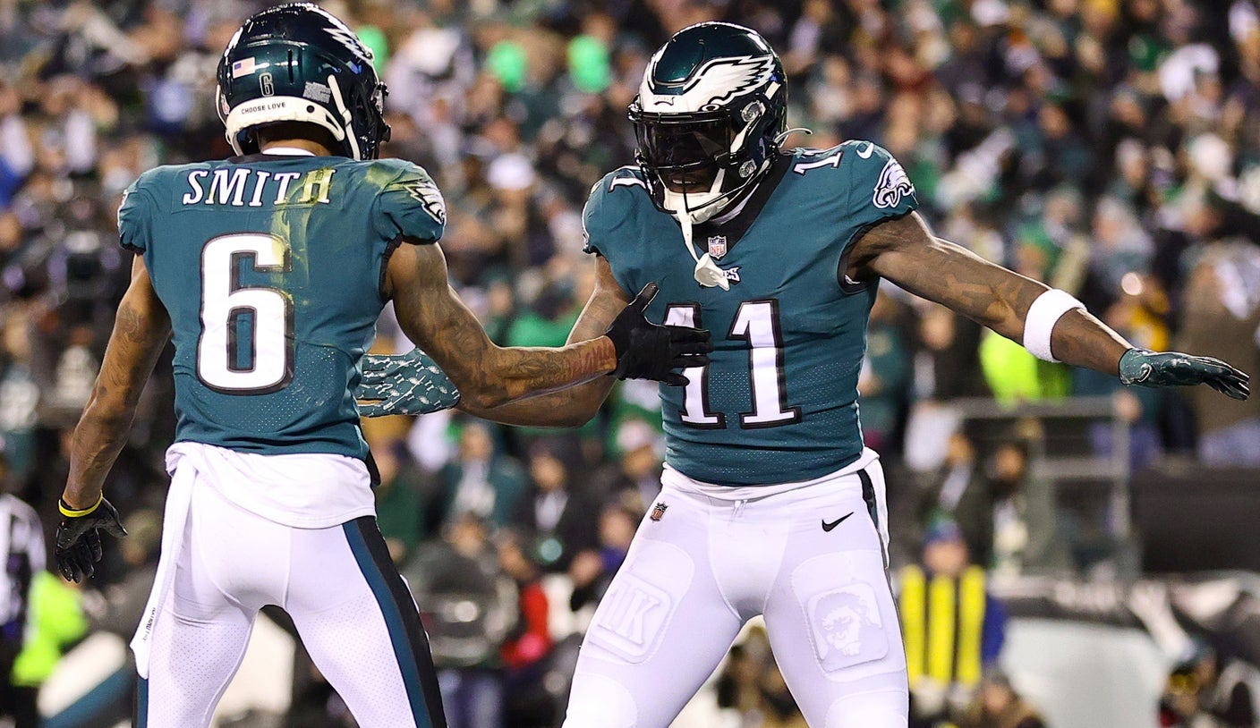 Eagles' dynamic duo of A.J. Brown, DeVonta Smith both want the ball. That  works | FOX Sports