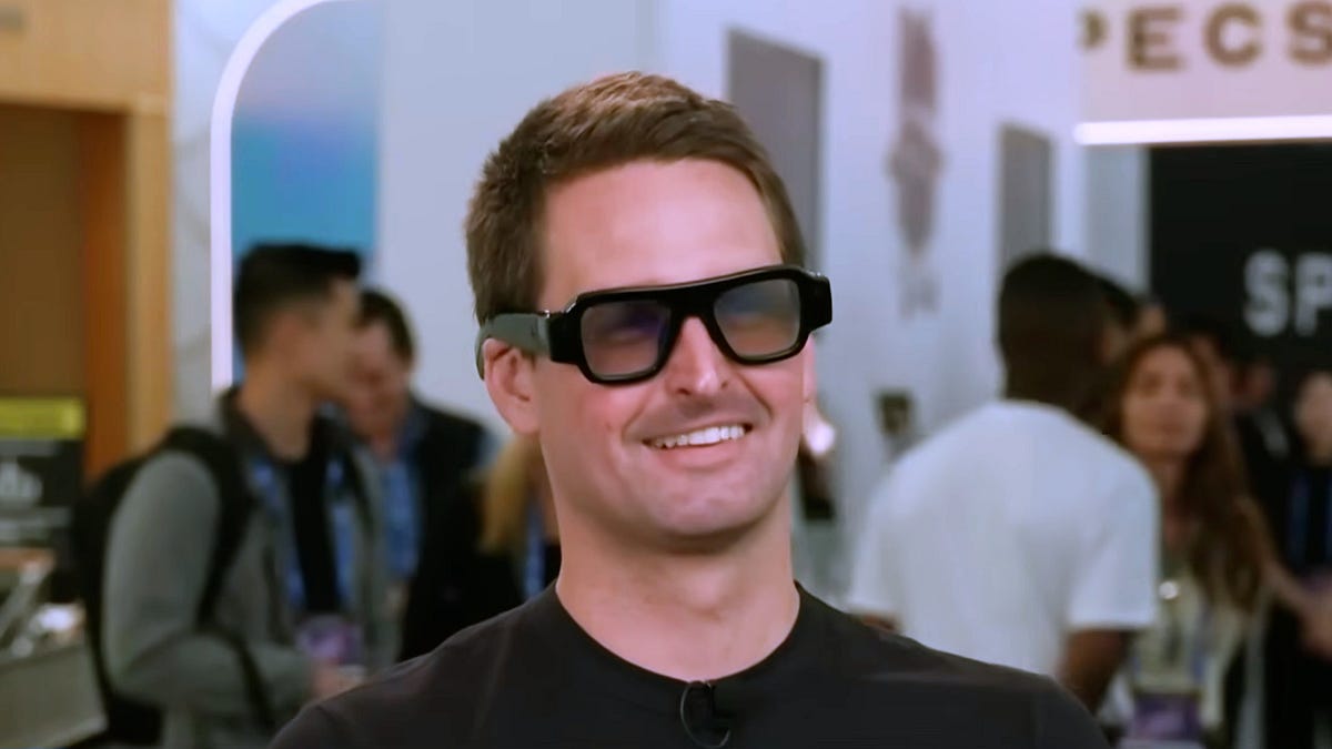 Face Wars: Why Snap's Smart Glasses Just Sent Its Stock Tumbling