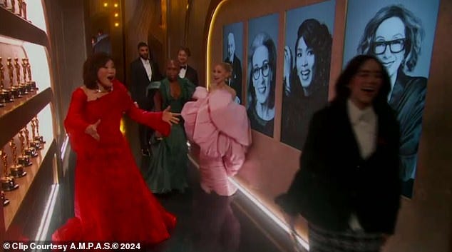 Ariana Grande, Billie Eilish and Cynthia Erivo accidentally gatecrash  Oscars presenting segment as they are caught chatting backstage | Daily  Mail Online
