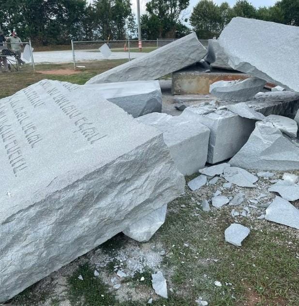 Explosion damages Georgia Guidestones 