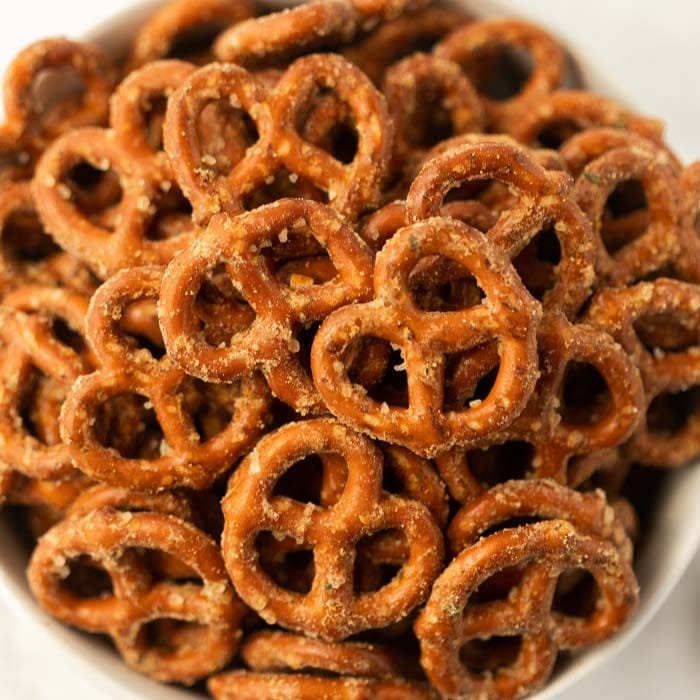 Garlic Ranch Pretzels Recipe - Easy Seasoned Pretzels