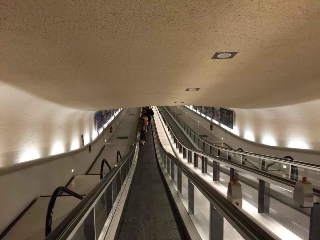 Σκάλες για το remote terminal στο CDG
