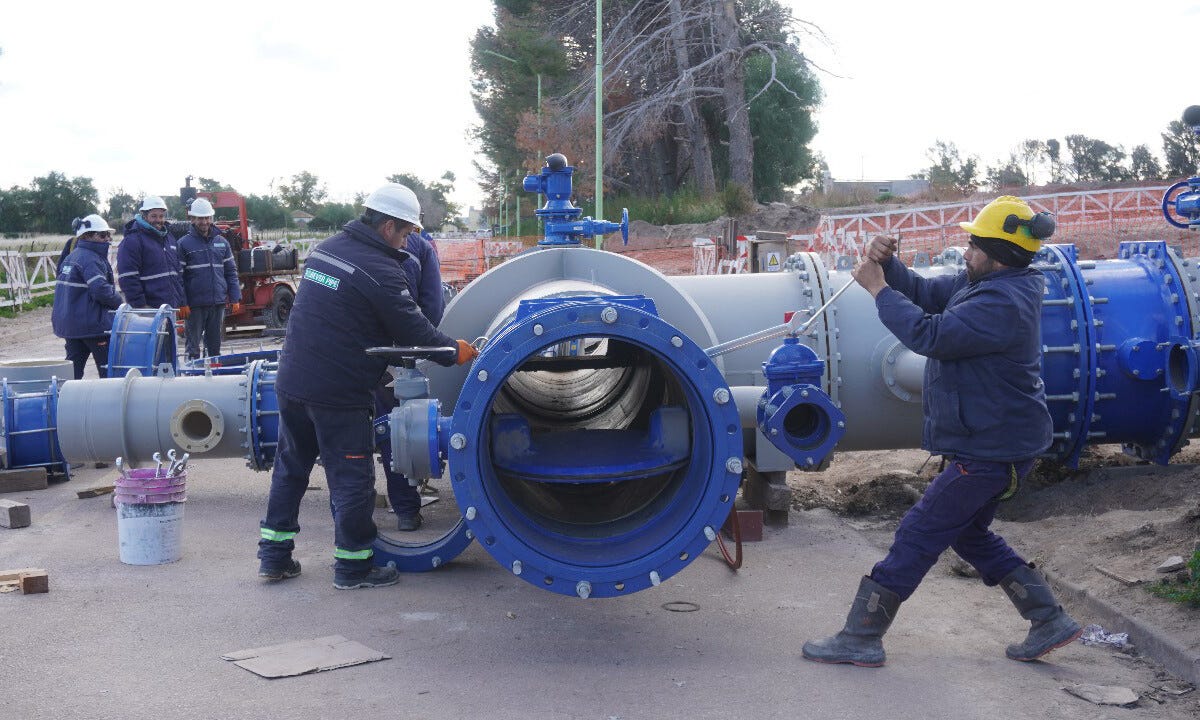 Corte de agua en Bahía: cuánto durará y qué recomiendan mientras reponen el servicio - La Brújula 24