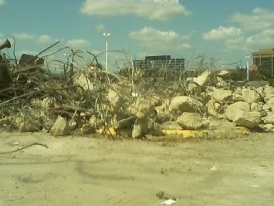 A pile of debris in a pile

AI-generated content may be incorrect.