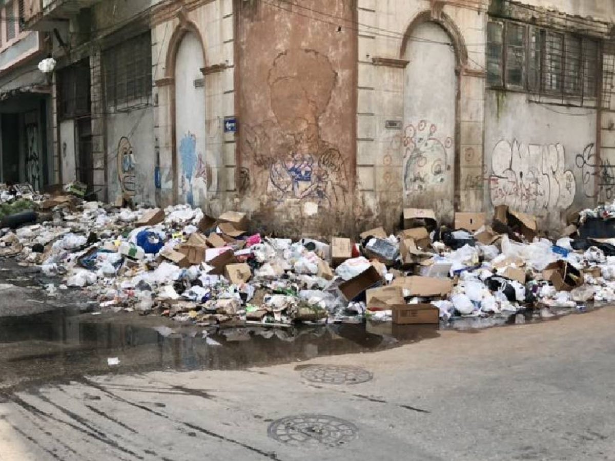 Havana steps back three centuries: bags filled with excrement and garbage  revive the unhealthiness of the colonial era