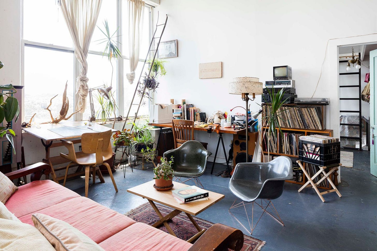 Stussy Livin' General Store launches its 2016 Winter new arrivals. (GQ Men's Shopping Website)