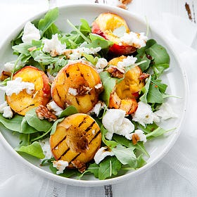 Peach, Burrata And Arugula Salad 