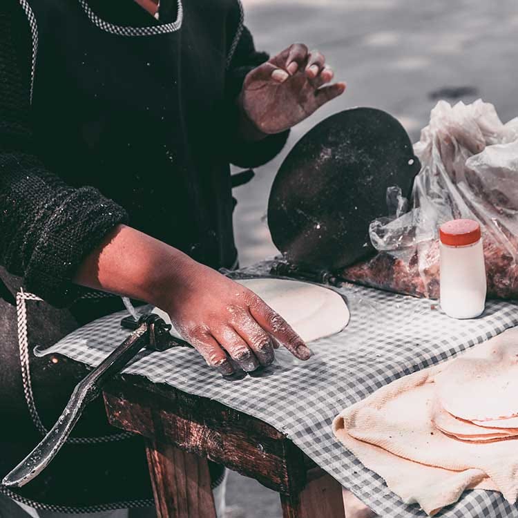 presse a tortillas mexicaine