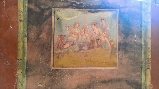 A painting on a wall

AI-generated content may be incorrect.
