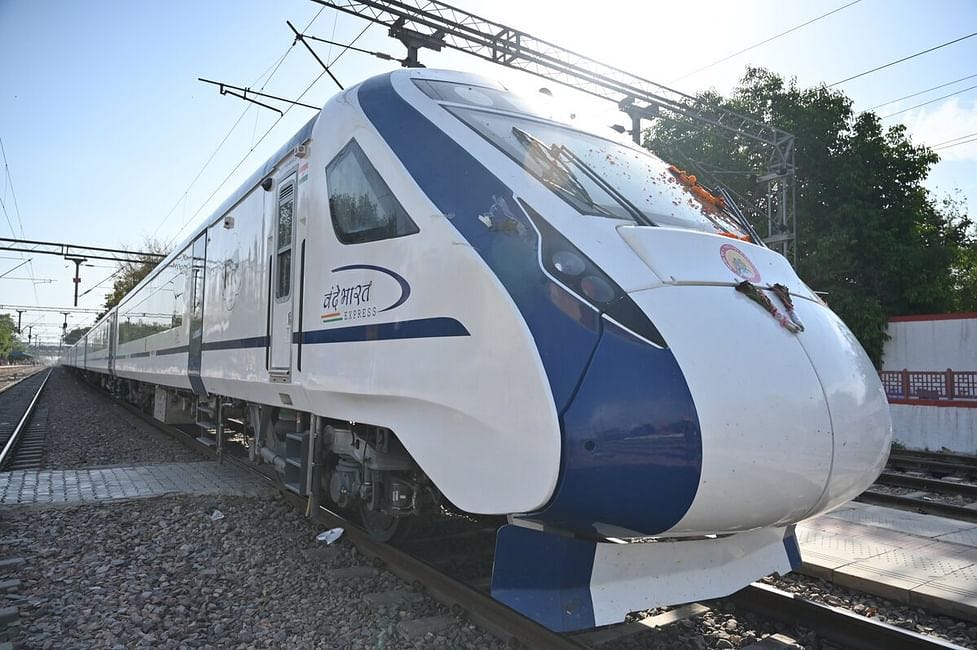 First Direct Train to Kashmir: Katra-Baramulla Service to Launch on April 19 First Direct Train to Kashmir: Katra-Baramulla Service to Launch on April 19