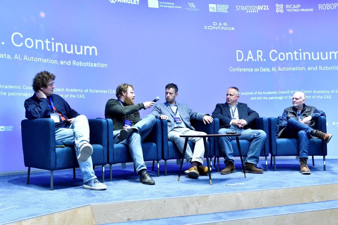 The D.A.R. Continuum Conference Opened Up Topics of Responsible AI and  Autonomous Technologies | J. Heyrovsky Institute of Physical Chemistry
