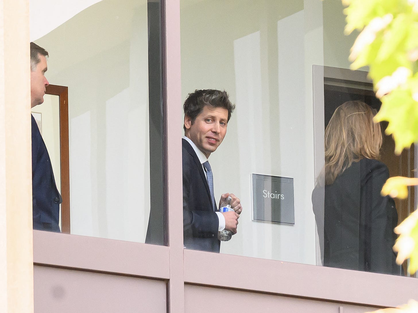 OpenAI's Sam Altman takes the stand to fend off Elon Musk's accusations he 'stole a charity' - capradio.org OpenAI's Sam Altman takes the stand to fend off Elon Musk's accusations he 'stole a charity' - capradio.org