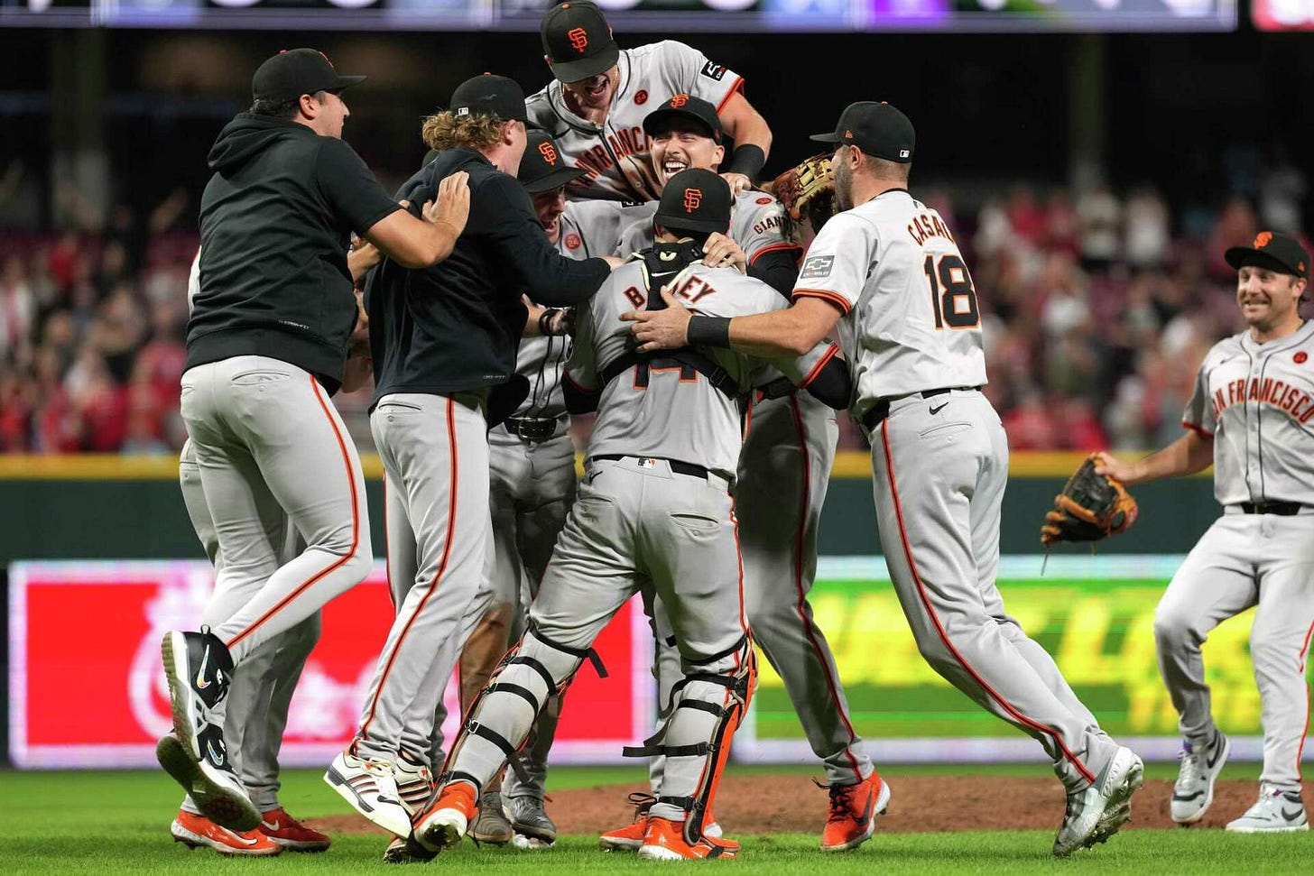 Giants' Blake Snell throws his first no-hitter, strikes out 11 Reds