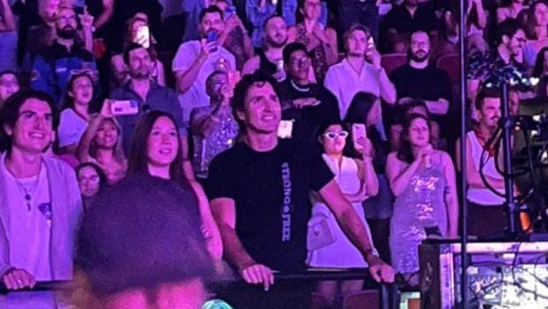 Watch: Justin Trudeau spotted singing Firework at Katy Perry concert after  dinner outing | Stuff