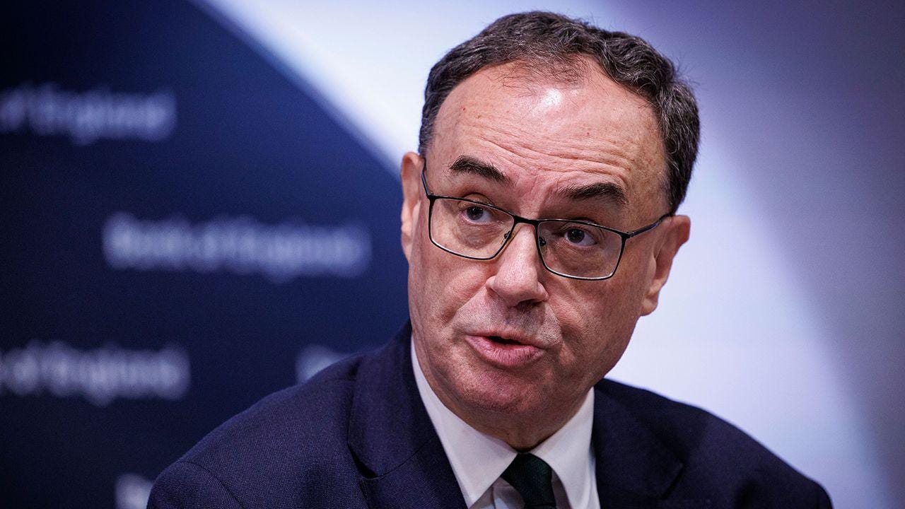 A head and shoulders shot of Bank of England governer Andrew Bailey looking away from camera as he speaks at a press conference in London on 7 November A head and shoulders shot of Bank of England governer Andrew Bailey looking away from camera as he speaks at a press conference in London on 7 November