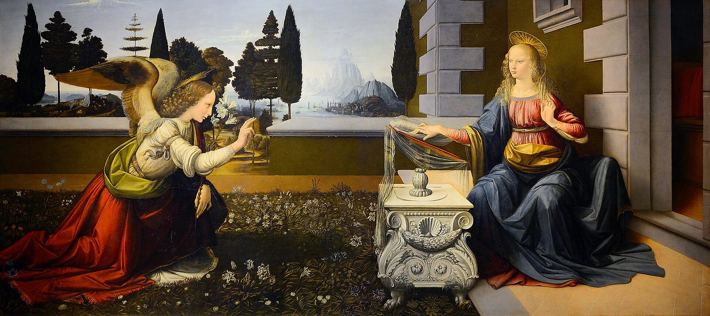 Pintura de La Anunciación de Leonardo da Vinci mostrando al arcángel Gabriel y la Virgen María en un jardín.