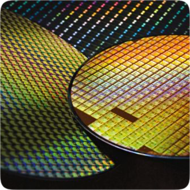 Apple free of U.S. import tariffs on Chinese chips through June 2027. Image: semiconductor wafers