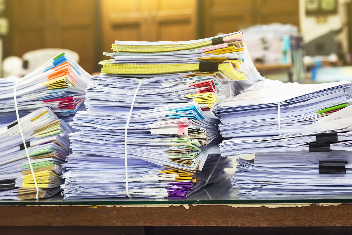 Article: Mounting Backlogs Undermine U.S. Immigrat.. | migrationpolicy.org
