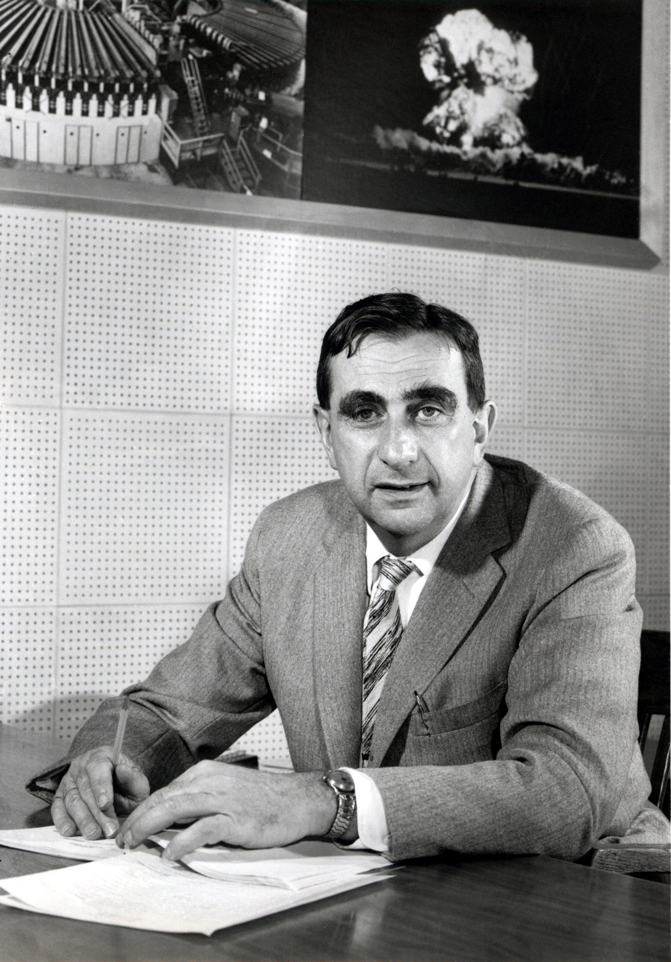 By w:User:Greg L, Papa Lima Whiskey - EdwardTeller1958.jpg, CC BY-SA 3.0, https://commons.wikimedia.org/w/index.php?curid=10812046