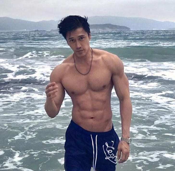 image of shirtless Chando Tan on the beach and link to blog post about him. 