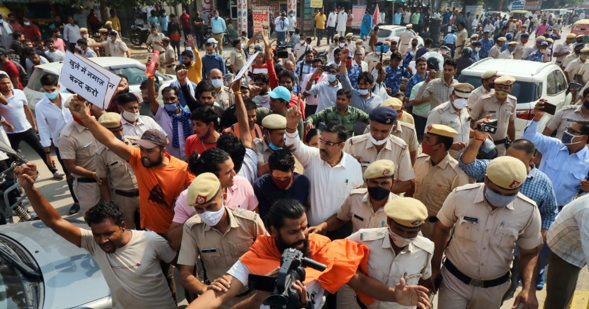 Dozens Detained in India for Disrupting Muslim Prayers