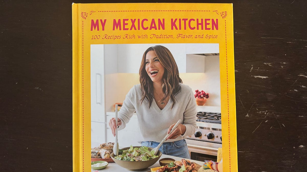 Desperate Home Cooks: A Review of My Mexican Kitchen by Eva Longoria
