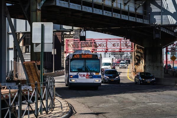 New York City's Quirkiest Bus: 1 Bridge, 3 Stops - The New York Times