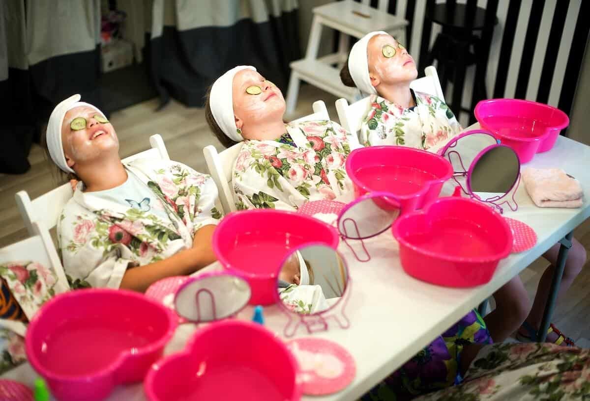 Awesome Spa Party for Girls: Fun + Easy DIY Kids Spa Party Awesome Spa Party for Girls: Fun + Easy DIY Kids Spa Party