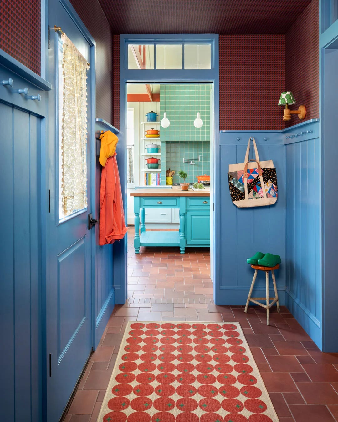 Blue and maroon room with tomato runner