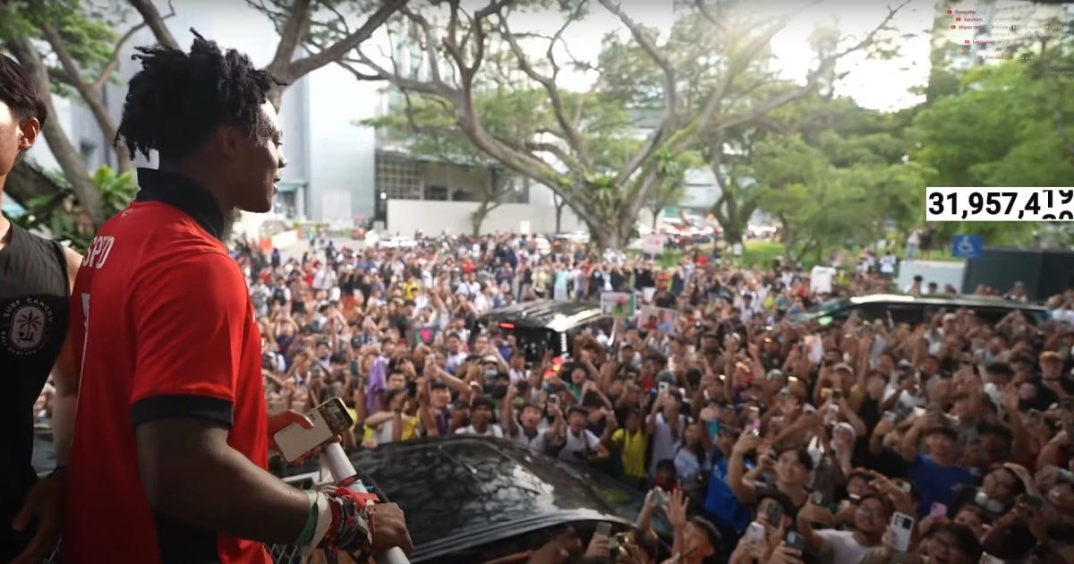 Chaos at Somerset as hordes of fans rush to meet YouTuber IShowSpeed; police called in for crowd control, Singapore News - AsiaOne Chaos at Somerset as hordes of fans rush to meet YouTuber IShowSpeed; police called in for crowd control, Singapore News - AsiaOne