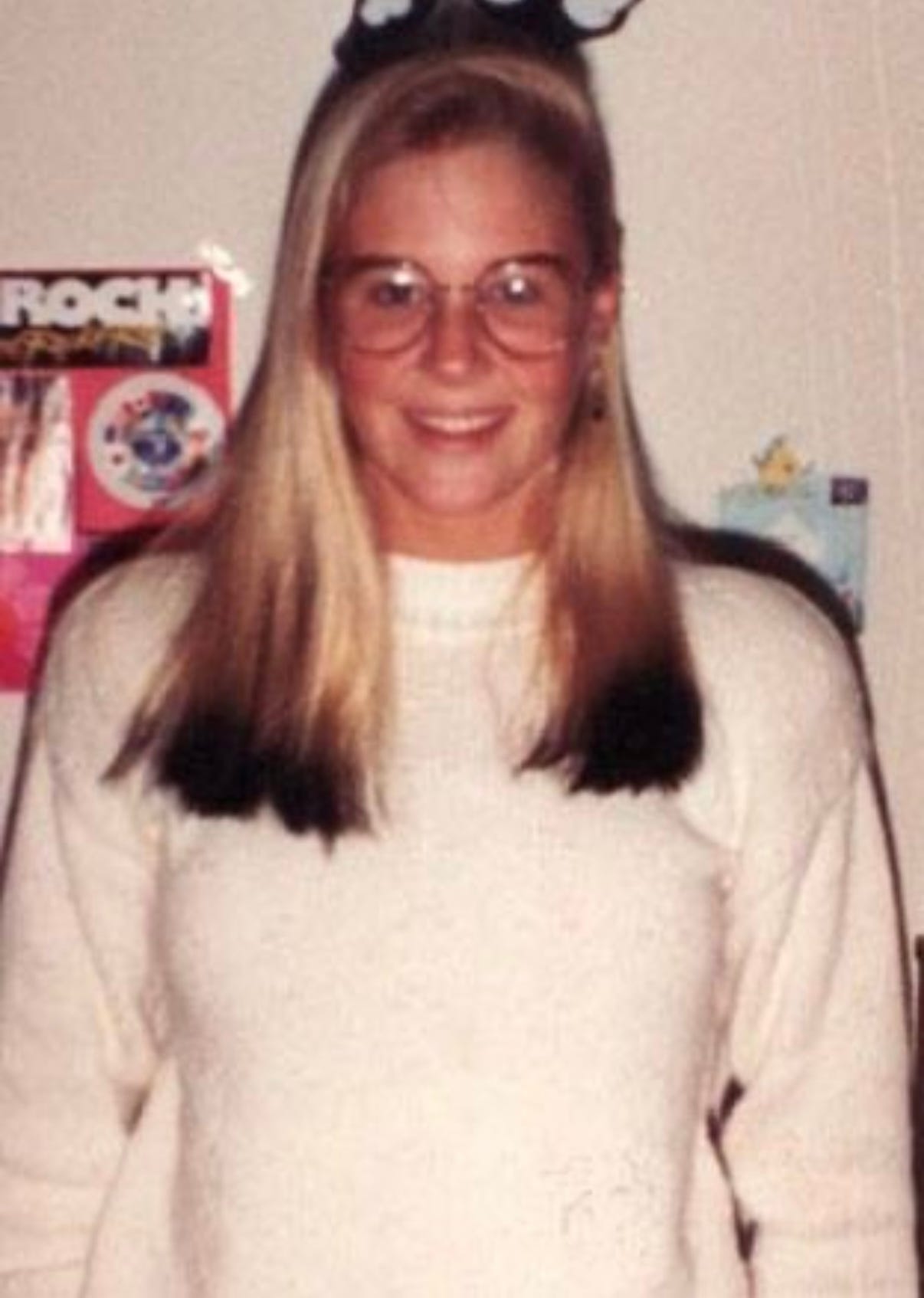 heather sweetney teenager hair dye black tips