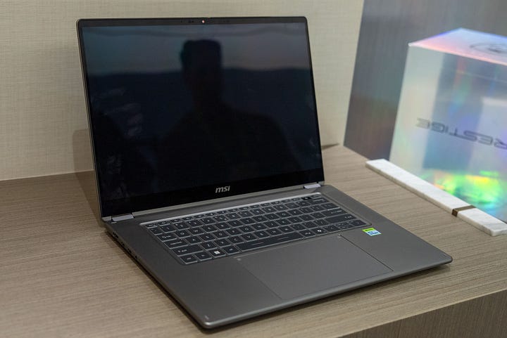 MSI Prestige N16 Flip AI+