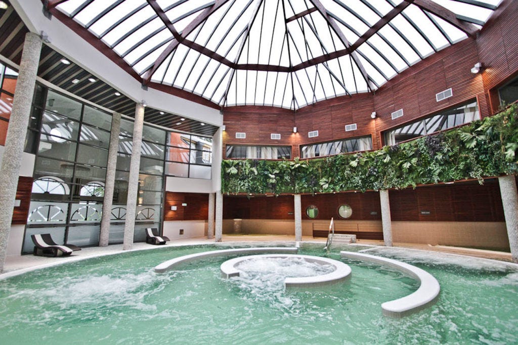 Les Bains du Rocher