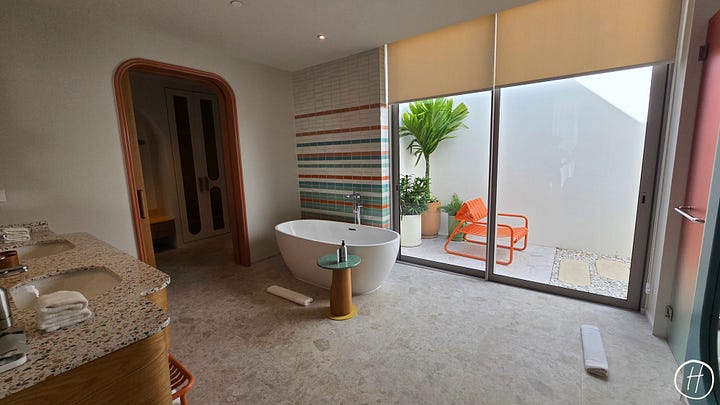 Deluxe One Bedroom Suite with Private Pool: The Bathroom
