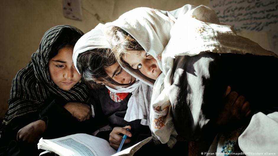 Afghan Women Studying in Secret Afghan Women Studying in Secret