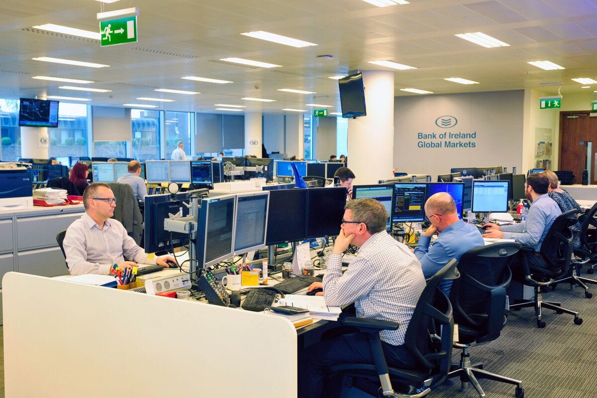 Ireland Lifts Ban on Banker Bonuses, Eases Pay Restrictions - Bloomberg Ireland Lifts Ban on Banker Bonuses, Eases Pay Restrictions - Bloomberg