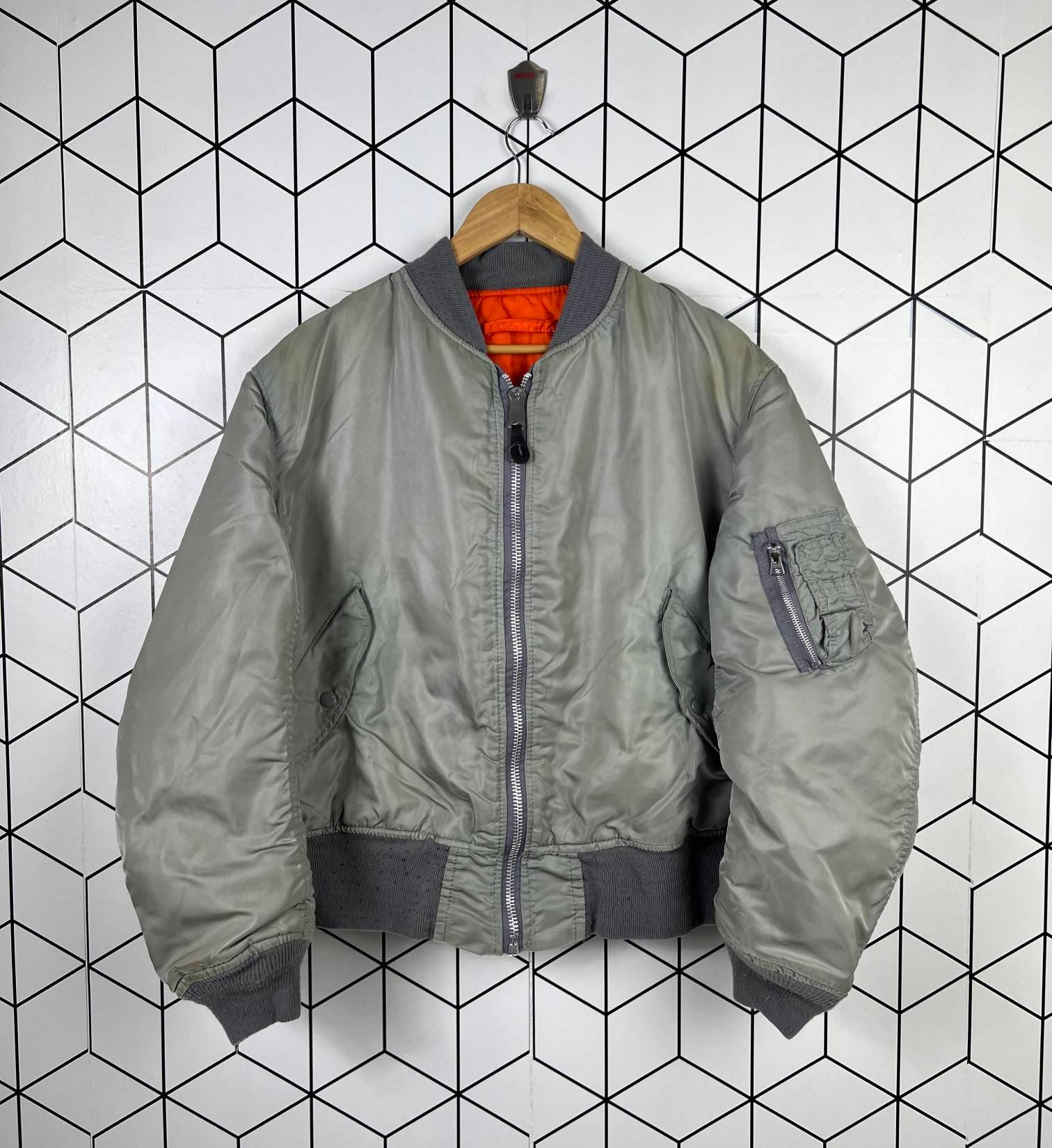 Acquiring My Favorite MA-1 Jacket - street night live
