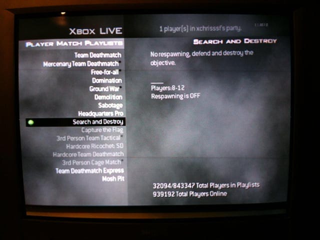 r/CallOfDuty - [MW2] Took this photo opening weekend, November 13, 2009. Almost 1 million players!
