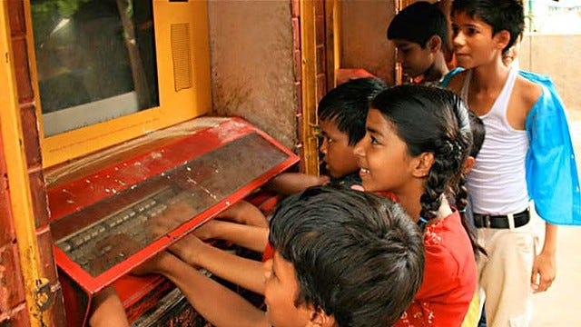 The hidden lesson of Sugata Mitra's “Hole-in-the-Wall” experience