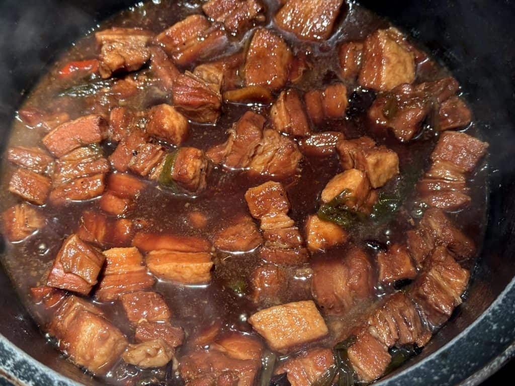 Red braised belly pork hong hsao rou
