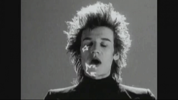 Le Parlour Gothique — Daniel Ash from the Love and Rockets So Alive...