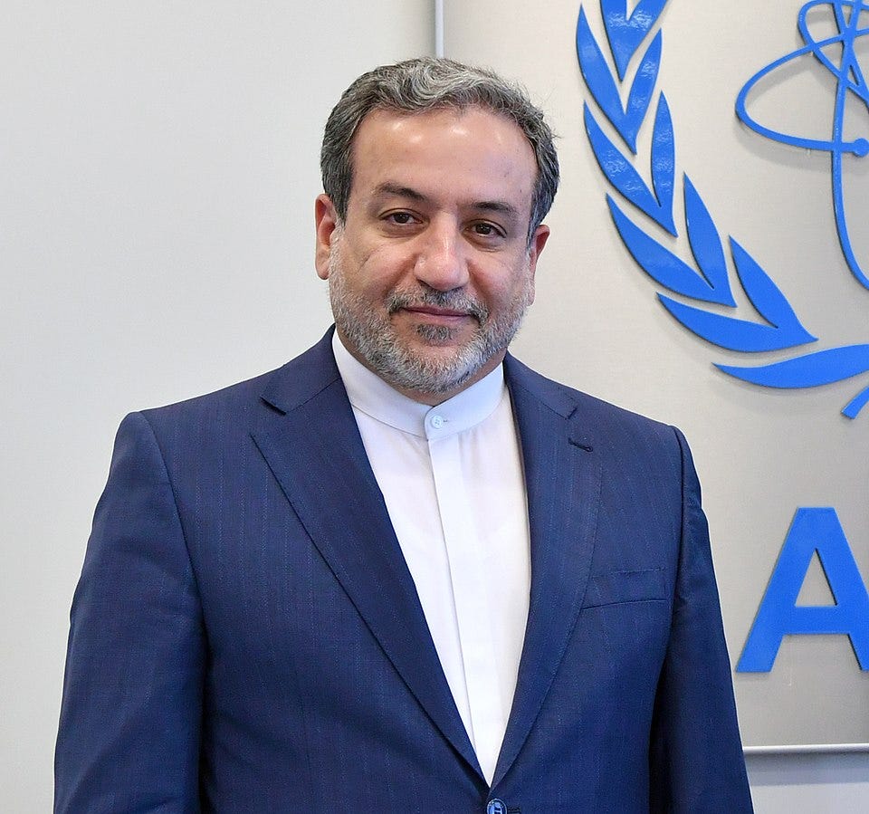 Ekskluzywna rozmowa między ministrem spraw zagranicznych Iranu Seyyedem Abbasem a Araqchi i Al-Arabim Al-Jadeedem Ekskluzywna rozmowa między ministrem spraw zagranicznych Iranu Seyyedem Abbasem a Araqchi i Al-Arabim Al-Jadeedem