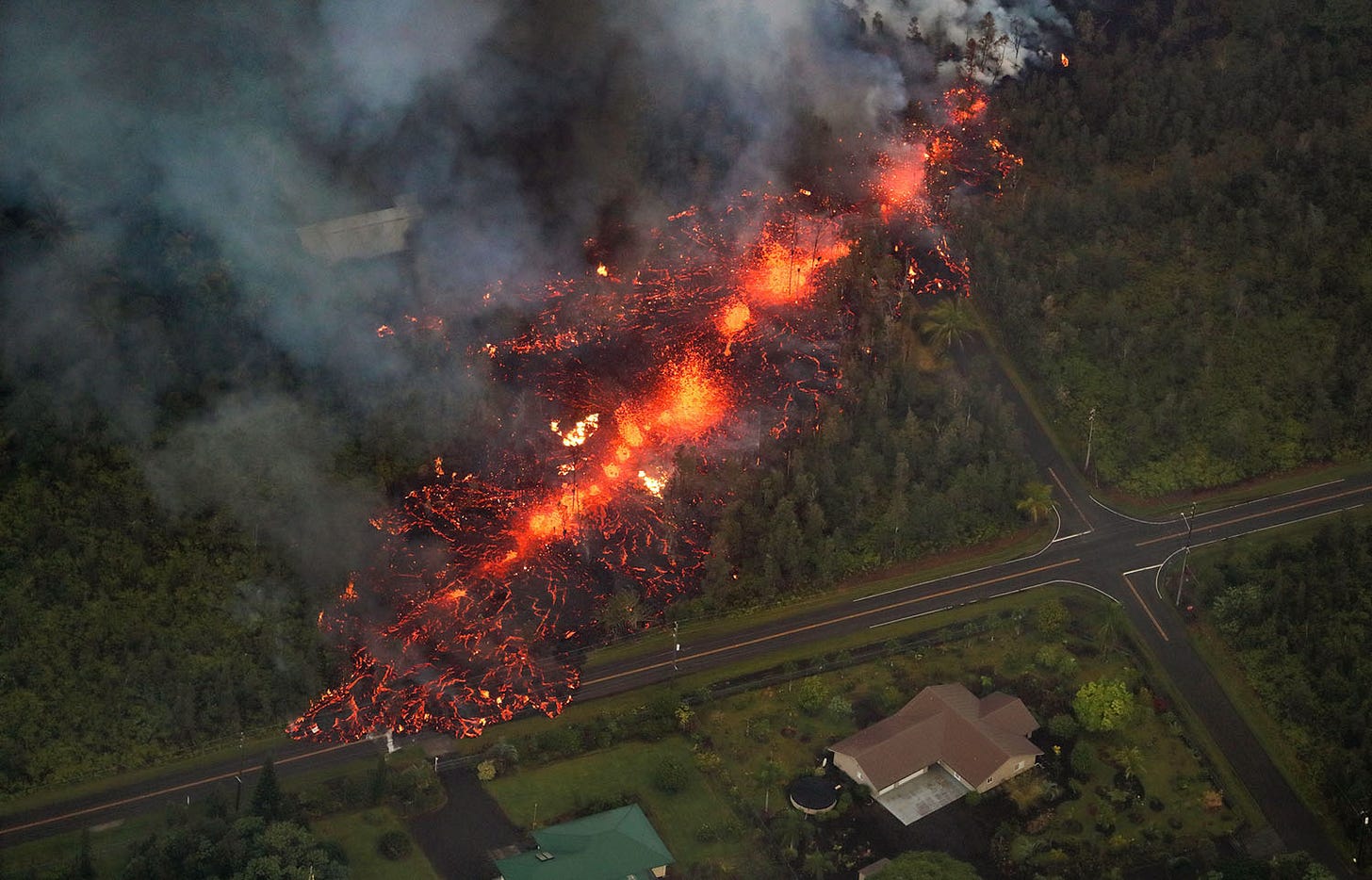Hawaii's Kilauea Volcano eruption, Pahoa, Usa - 05 May 2018 Hawaii's Kilauea Volcano eruption, Pahoa, Usa - 05 May 2018