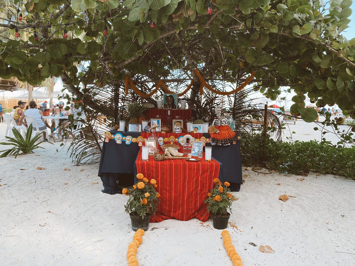 Altar para os mortos em Playa del Carmen, México. 01 de novembro de 2021.