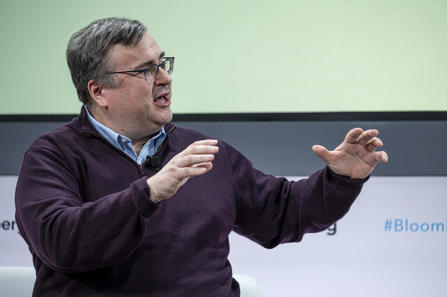 Reid Hoffman is leaving Microsoft's board to go 'founder mode' with startup Manus Reid Hoffman is leaving Microsoft's board to go 'founder mode' with startup Manus