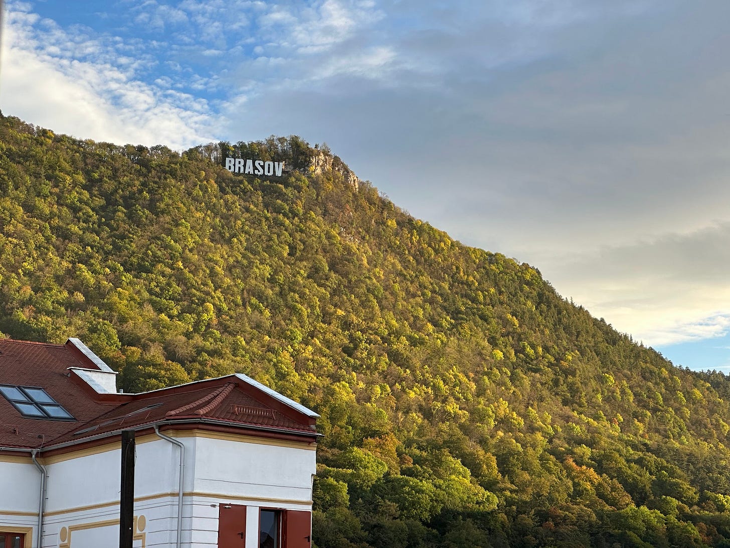 Tampa Mountain with the Brasov sign