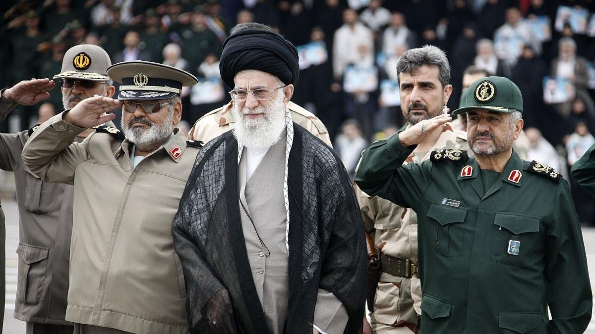 Kto po Chameneim? Kwestia sukcesji