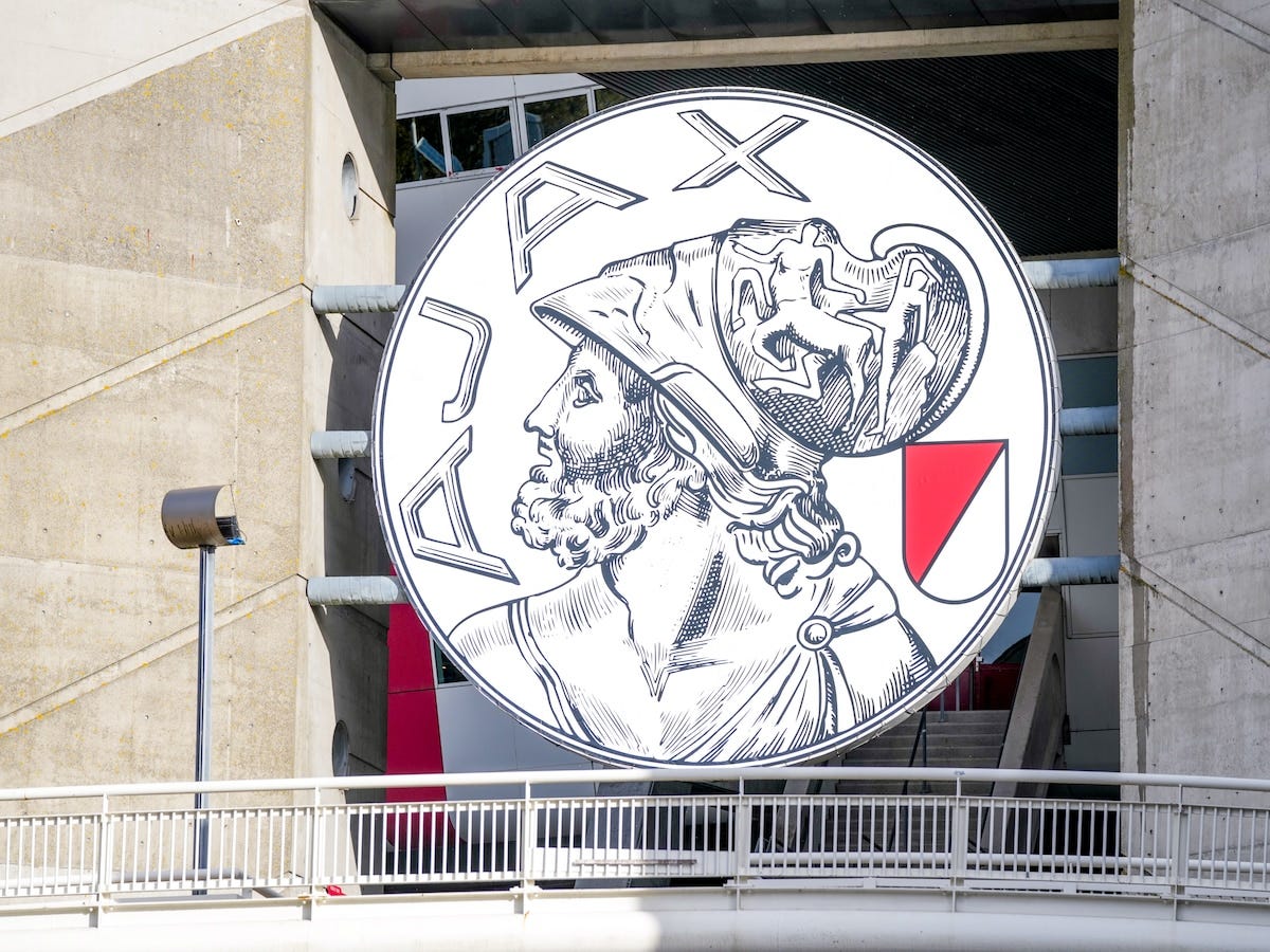 De rentree van de mythologische held met zijn forse baard of hoe Ajax zijn  gezicht terugkreeg | de Volkskrant