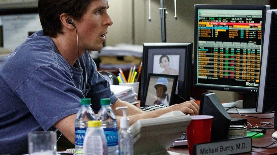 Christian Bale interpreta en "La gran apuesta" a Michael Burry, el gestor que predijo la crisis subprime de 2008 Christian Bale interpreta en "La gran apuesta" a Michael Burry, el gestor que predijo la crisis subprime de 2008